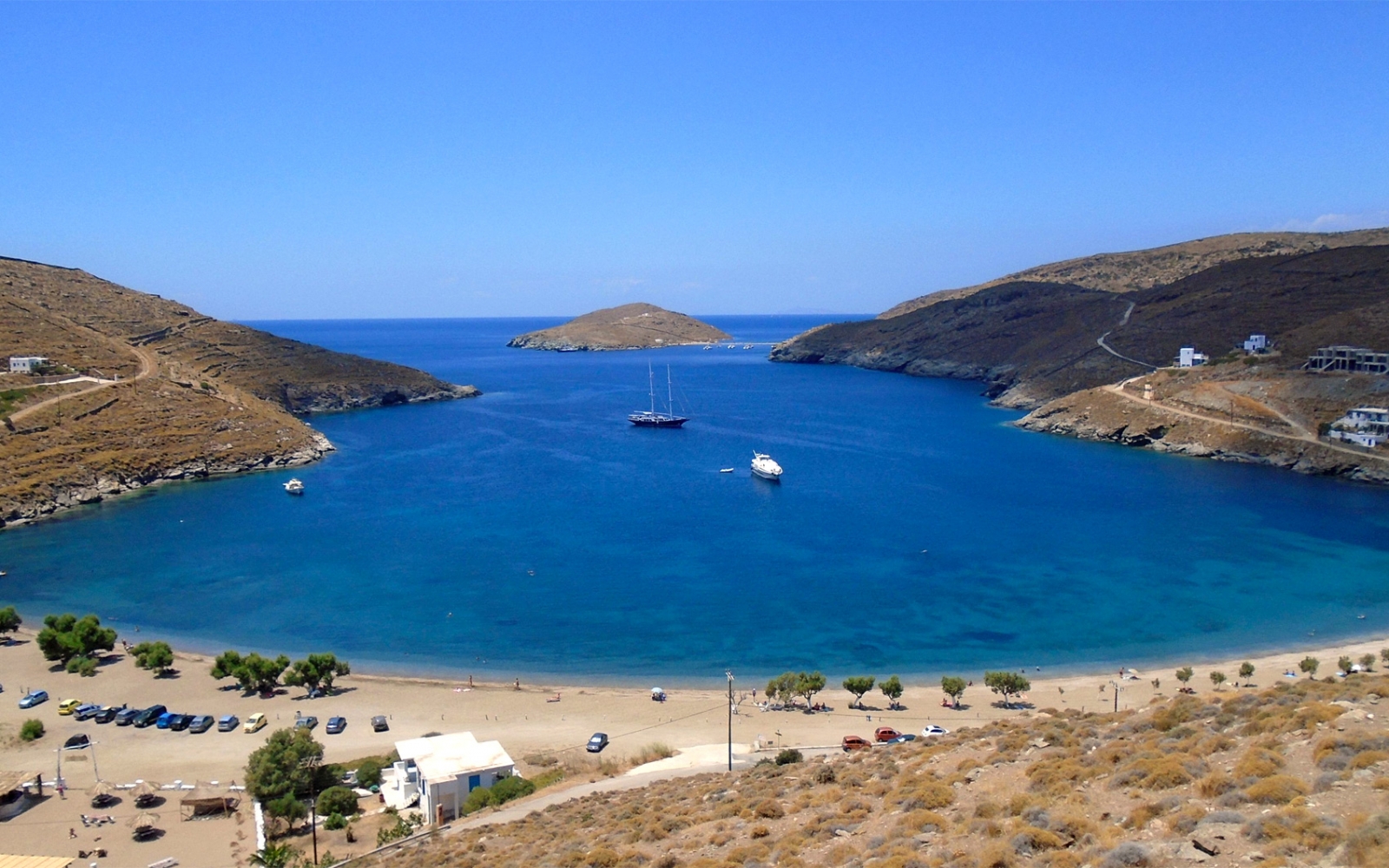 Apokrousi Beach